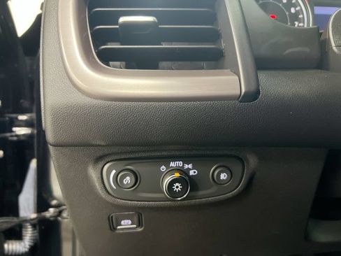 Used 2023 GMC Terrain AT4 AWD/4WD image 18