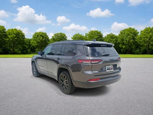 Used 2025 Jeep Grand Cherokee L Altitude RWD image 5