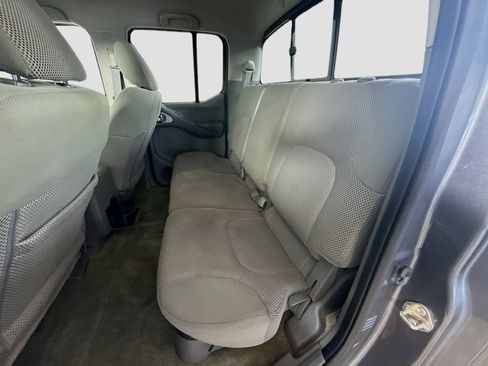 Used 2017 Nissan Frontier SV AWD/4WD image 23
