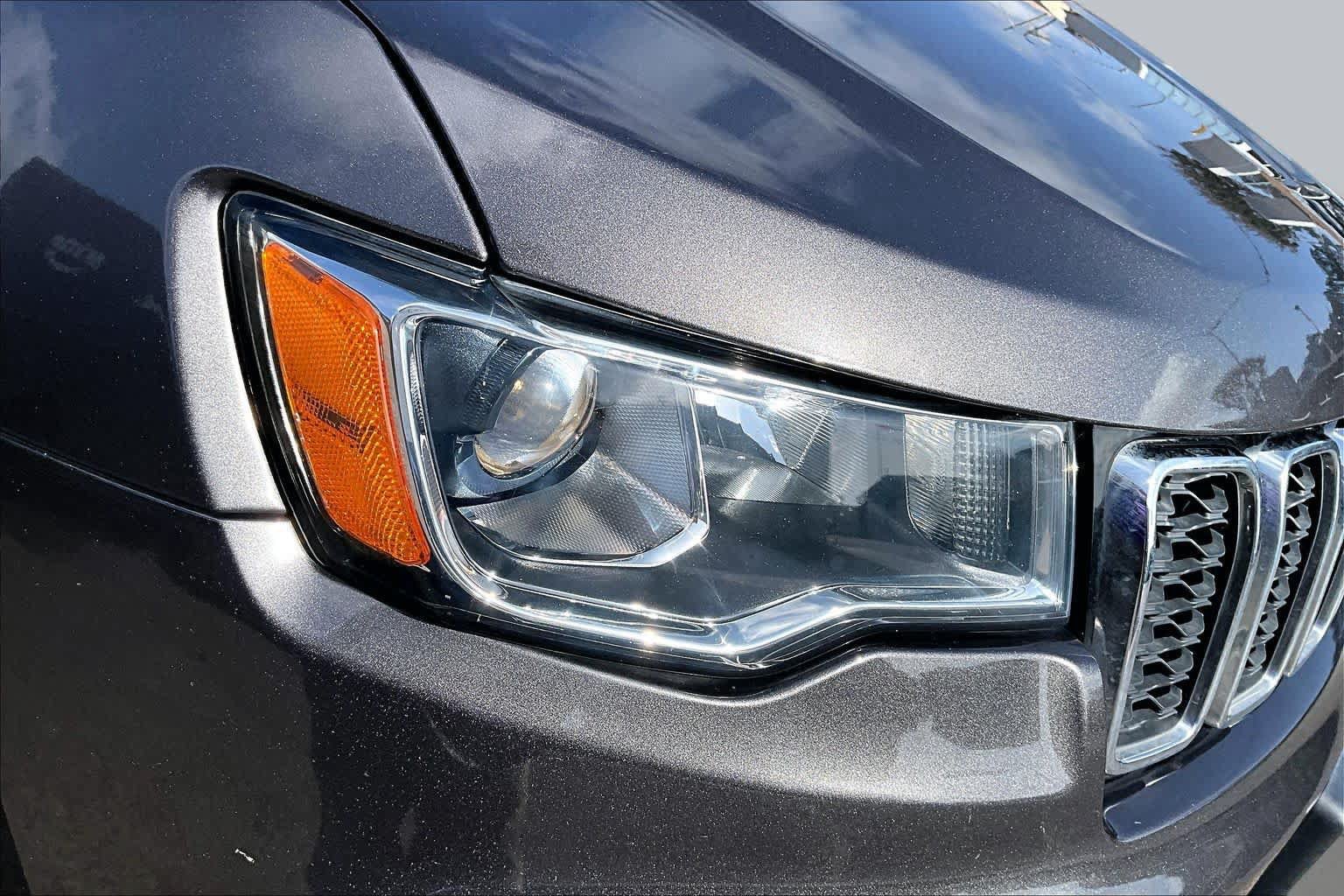 Used 2020 Jeep Grand Cherokee Laredo RWD image 27
