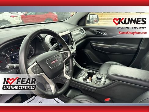 Used 2023 GMC Acadia SLT image 24