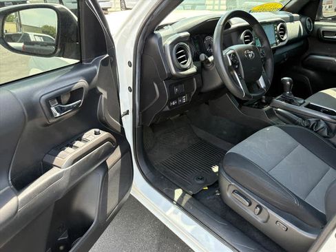 Used 2022 Toyota Tacoma TRD Sport w/ Technology Package AWD/4WD image 20