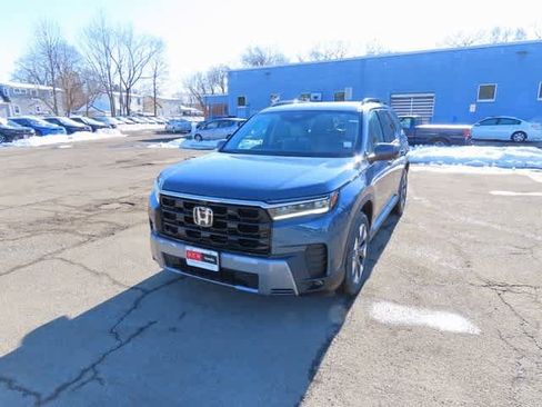 New 2026 Honda Pilot Touring image 1