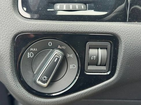 Used 2020 Volkswagen GTI 4-Door FWD image 10