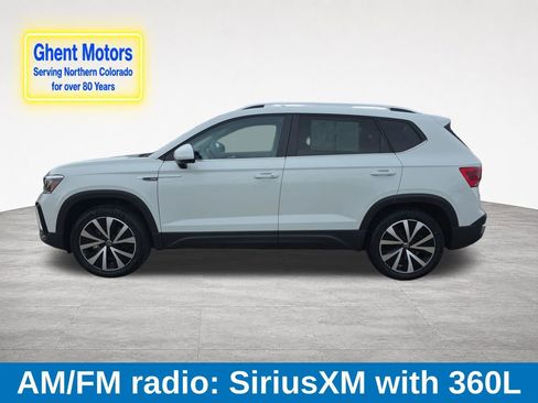 Used 2023 Volkswagen Taos SE AWD/4WD image 3