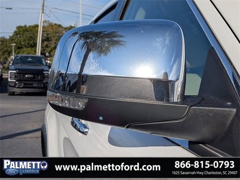 Used 2018 Jeep Grand Cherokee Limited image 11