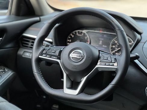 Used 2021 Nissan Altima 2.5 SR FWD image 29
