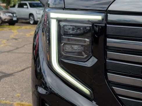Used 2024 GMC Sierra 1500 AT4 w/ Technology Package AWD/4WD image 43