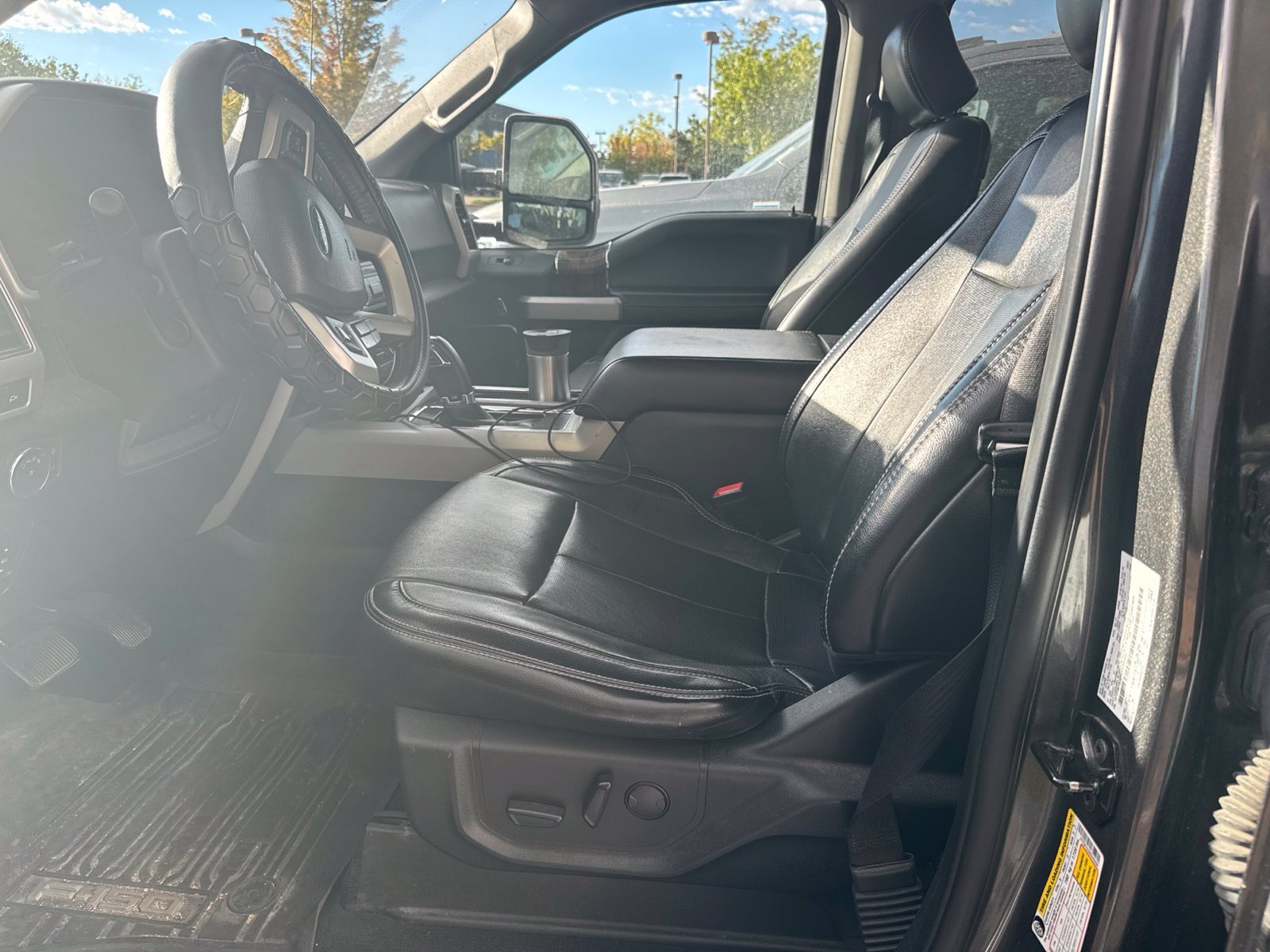 Used 2019 Ford F150 Lariat w/ Equipment Group 502A Luxury AWD/4WD image 3