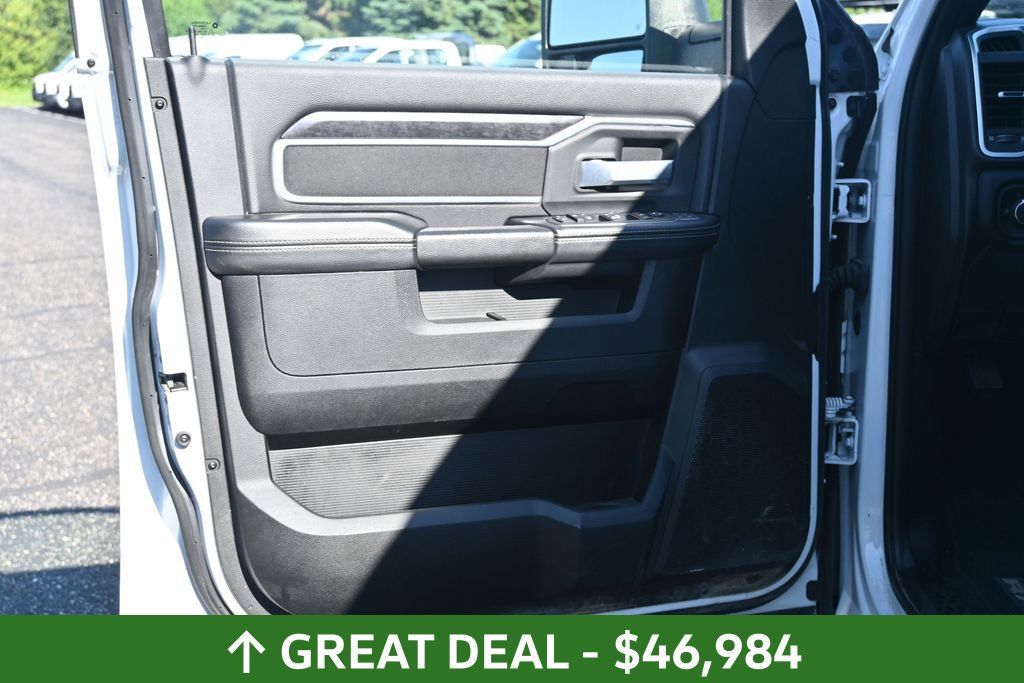 Used 2024 RAM 3500 Big Horn AWD/4WD image 23