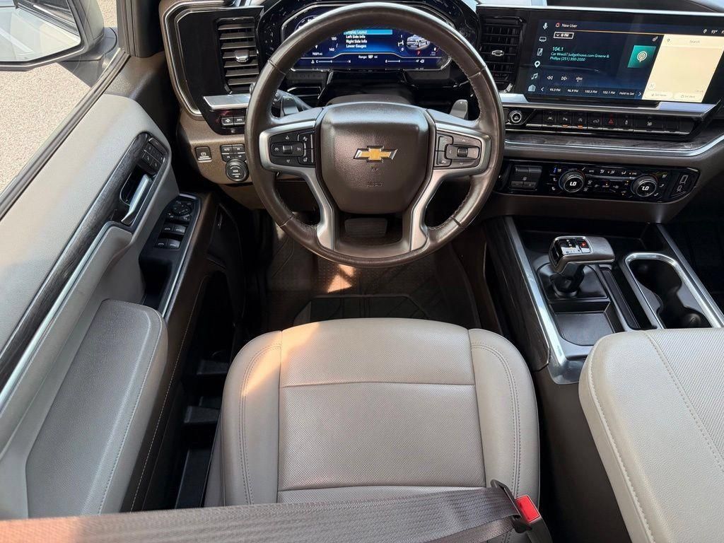 Used 2023 Chevrolet Silverado 1500 LTZ w/ Technology Package AWD/4WD image 9