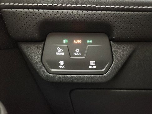 New 2026 Volkswagen Atlas SE FWD image 12