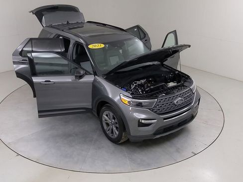 Certified 2022 Ford Explorer XLT w/ Equipment Group 202A image 49