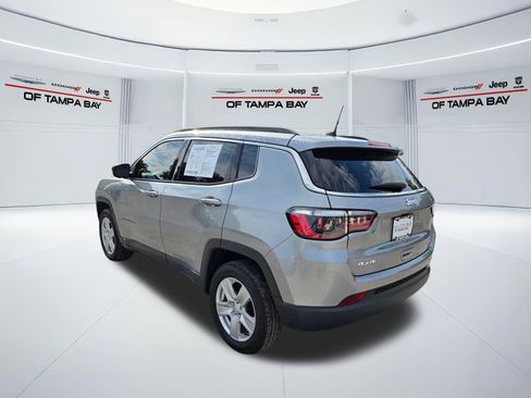 Used 2022 Jeep Compass Latitude w/ Convenience Group AWD/4WD image 4