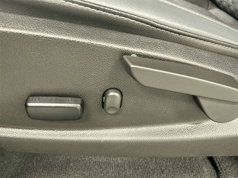 Used 2022 Chevrolet Colorado Z71 image 10