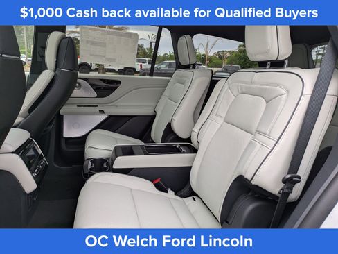New 2026 Lincoln Aviator Black Label AWD/4WD image 8