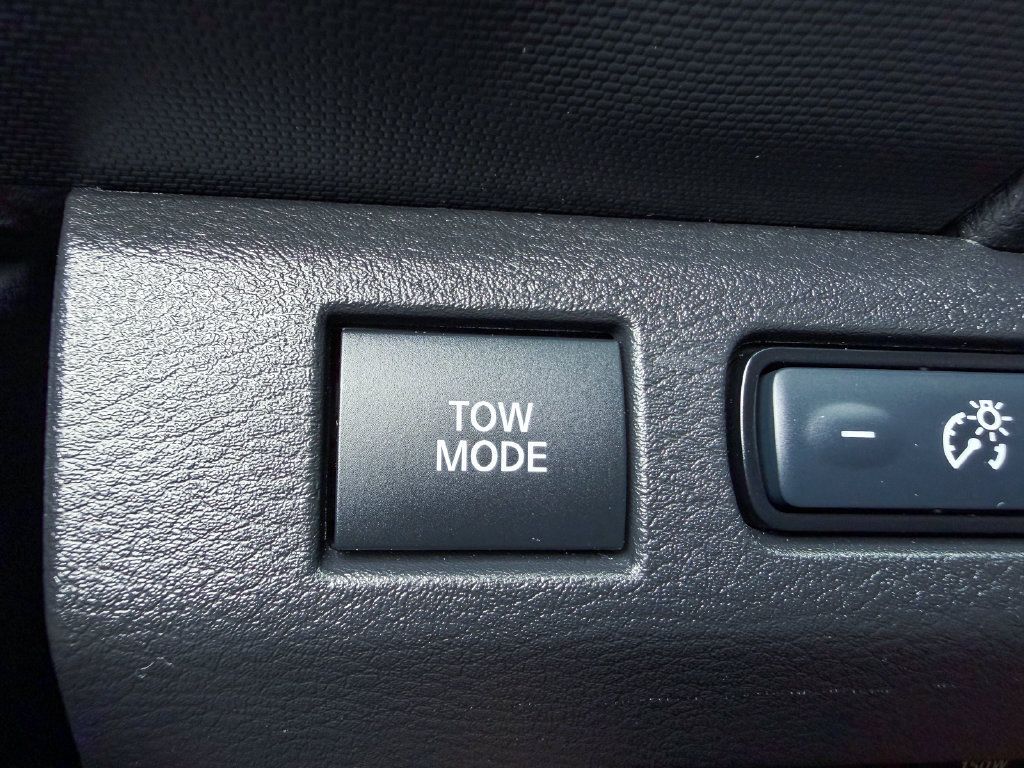 Certified 2024 Nissan Frontier SV w/ Technology Package AWD/4WD image 34