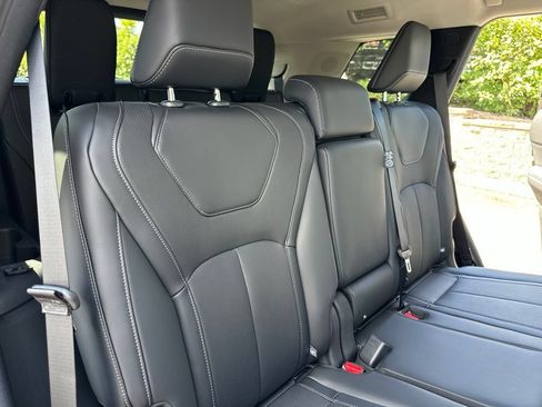 New 2027 INFINITI QX60 Luxe w/ Cargo Package AWD/4WD image 22