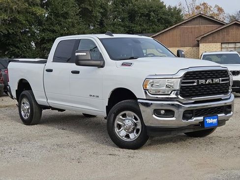 Used 2024 RAM 2500 Big Horn w/ Bed Utility Group image 2