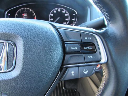Used 2019 Honda Accord Sport image 14