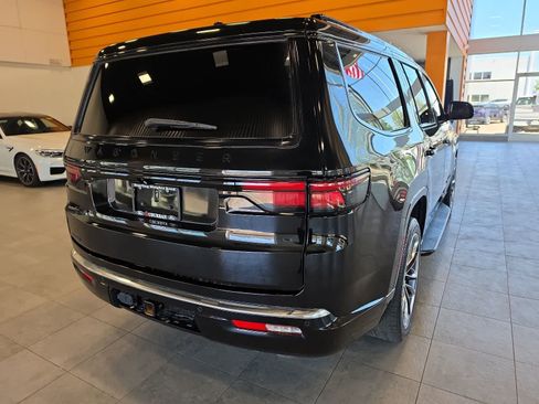 Used 2022 Jeep Wagoneer Series II AWD/4WD image 8