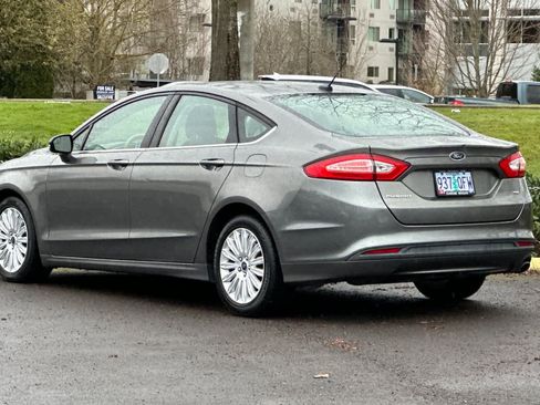 Used 2014 Ford Fusion SE image 6