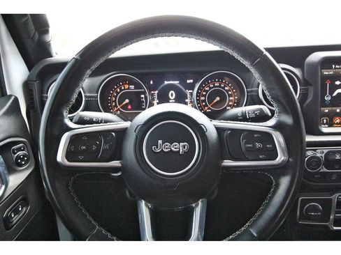 Used 2022 Jeep Gladiator Overland w/ Popular Equipment Package AWD/4WD image 14