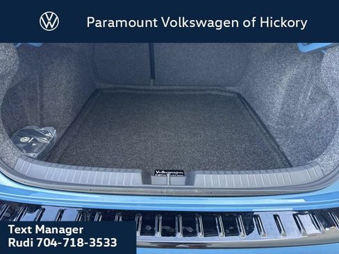 Used 2026 Volkswagen Jetta SE FWD image 11