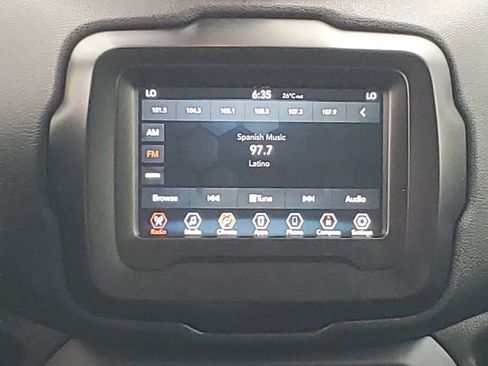 Used 2018 Jeep Renegade Latitude w/ Popular Equipment Group AWD/4WD image 14