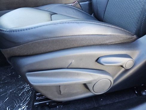 New 2026 Jeep Compass Latitude image 21