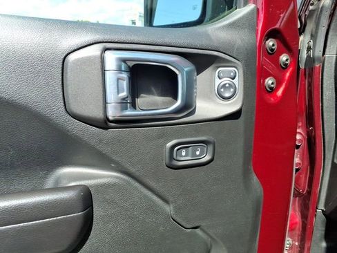 Used 2021 Jeep Wrangler Unlimited Sport AWD/4WD image 22