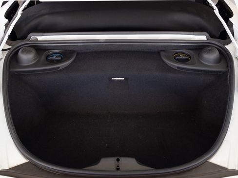 Used 2021 Porsche 718 Boxster Spyder RWD image 17