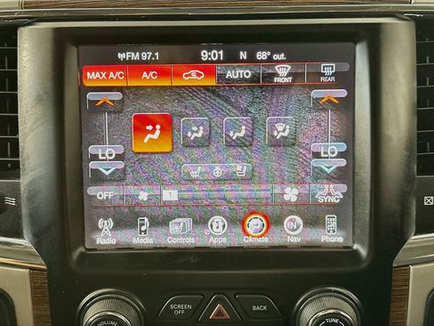 Used 2017 RAM 3500 Laramie w/ Snow Chief Group AWD/4WD image 18