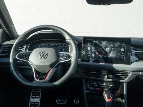 Certified 2025 Volkswagen Jetta GLI Autobahn image 22