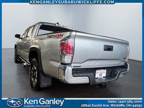 Used 2022 Toyota Tacoma TRD Off-Road AWD/4WD image 3