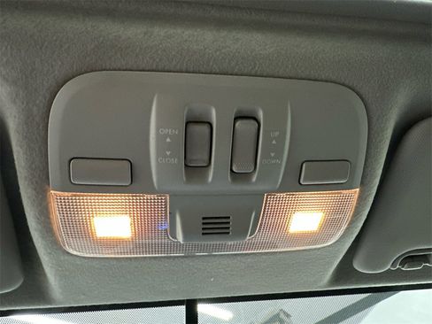 Used 2014 Subaru Crosstrek 2.0i Limited image 30