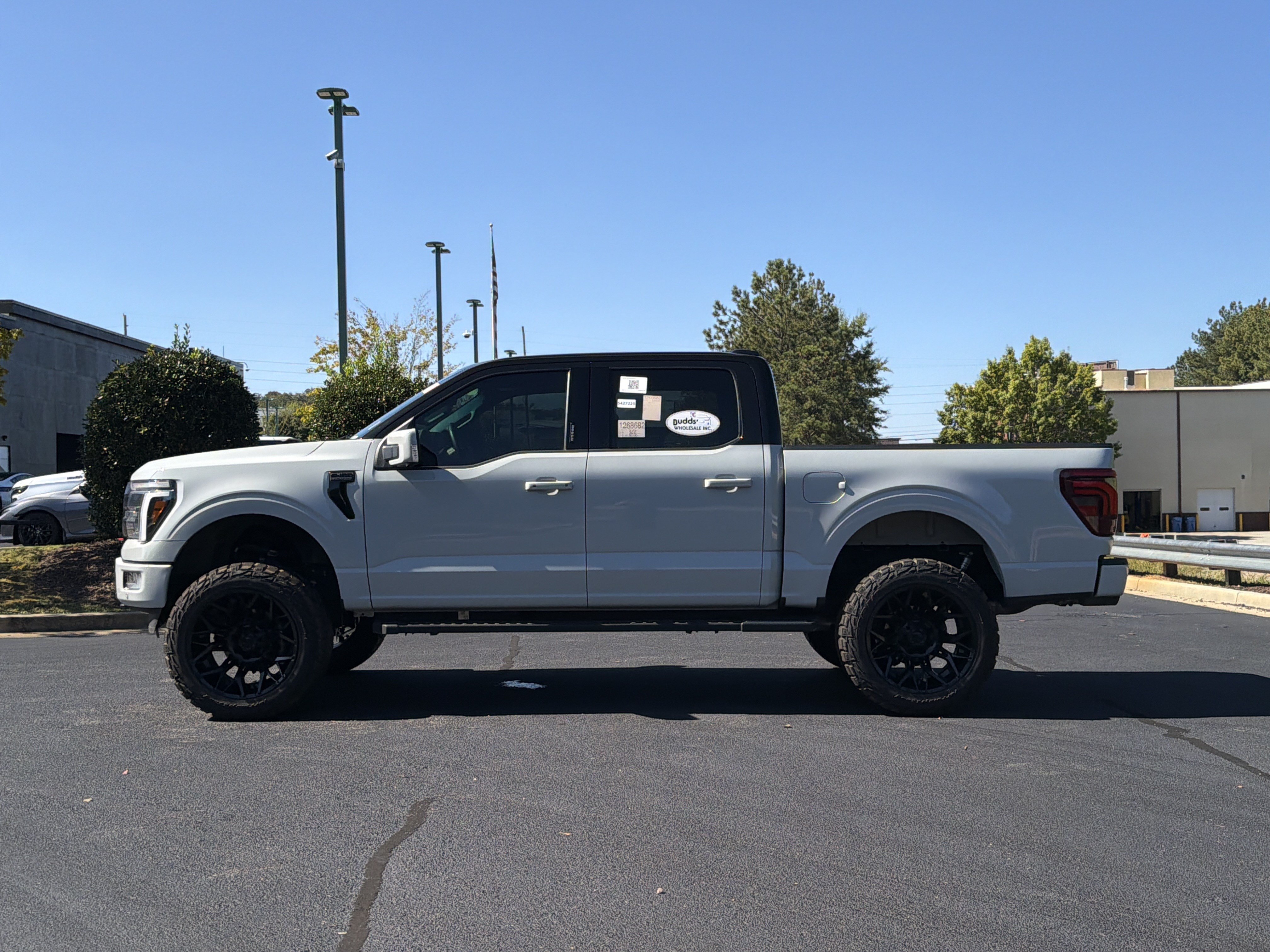 Used 2024 Ford F150 Lariat w/ Bed Utility Package AWD/4WD image 12