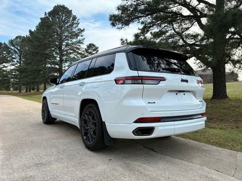 Used 2023 Jeep Grand Cherokee L Summit w/ High Altitude Package image 9