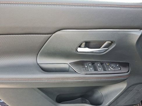 New 2026 Nissan Kicks SR w/ Cold Weather Package image 10