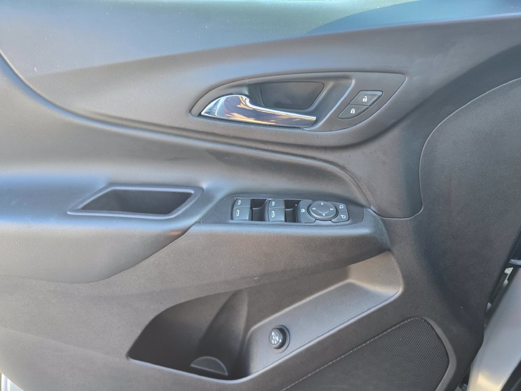 Certified 2018 Chevrolet Equinox LT FWD image 25