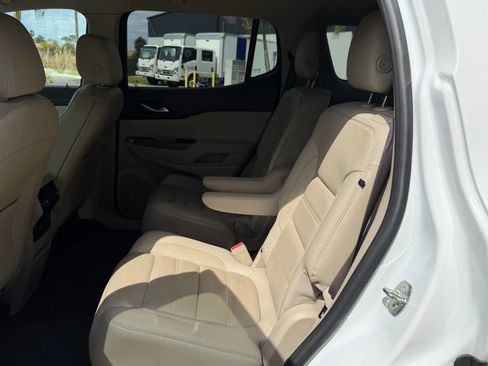 Used 2019 GMC Acadia Denali image 16