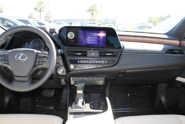 Certified 2025 Lexus ES 350 w/ Premium Package FWD image 10