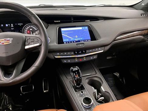 Used 2023 Cadillac XT4 Sport image 6