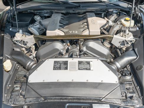 Used 2002 Aston Martin Vanquish image 32