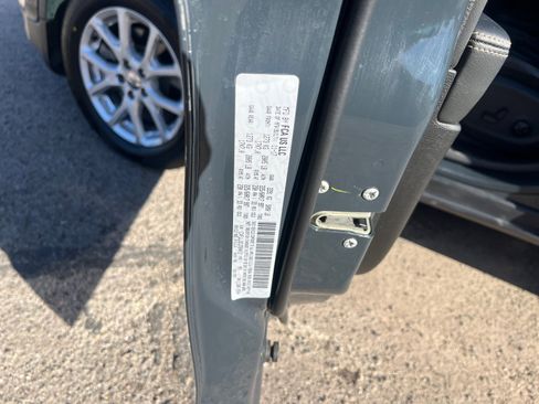 Used 2018 Jeep Cherokee Latitude Plus image 26