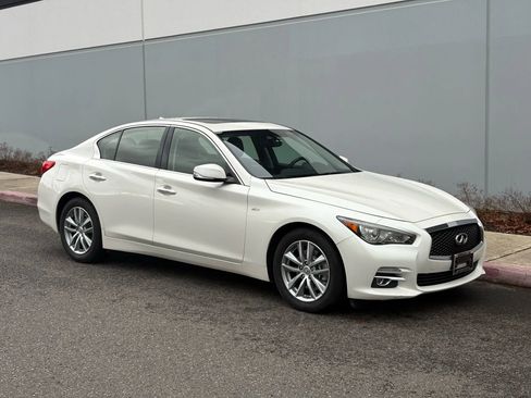 Used 2016 INFINITI Q50 3.0t Premium w/ 3.0T Premium Plus Package image 8