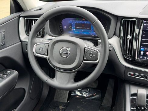 Used 2024 Volvo XC60 B5 Core w/ Climate Package AWD/4WD image 13