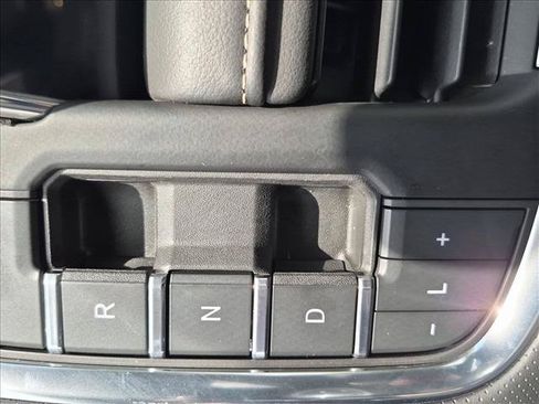 Used 2021 GMC Yukon SLT w/ SLT Luxury Plus Package AWD/4WD image 12