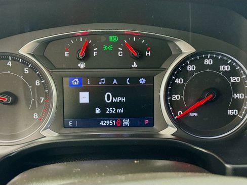 Used 2020 GMC Acadia AT4 w/ LPO, 'HIT The Road' Package AWD/4WD image 16