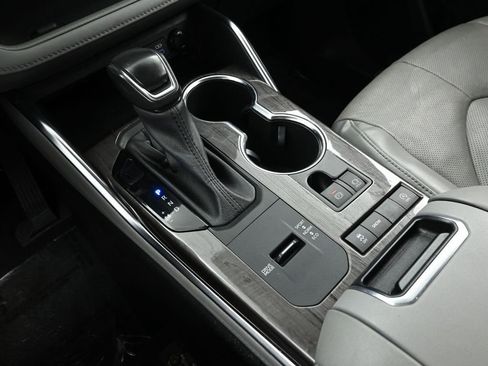 Used 2022 Toyota Highlander Limited image 31
